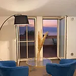 فندق Thalassa Panoramic